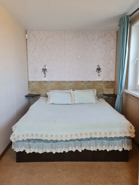 Дом Бархатная 1