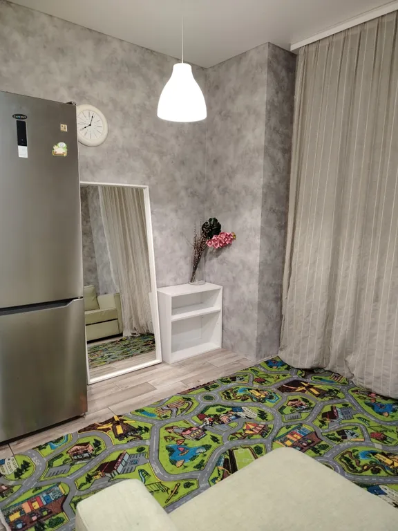 Евротрешка у ЖД вокзал и зоопарка