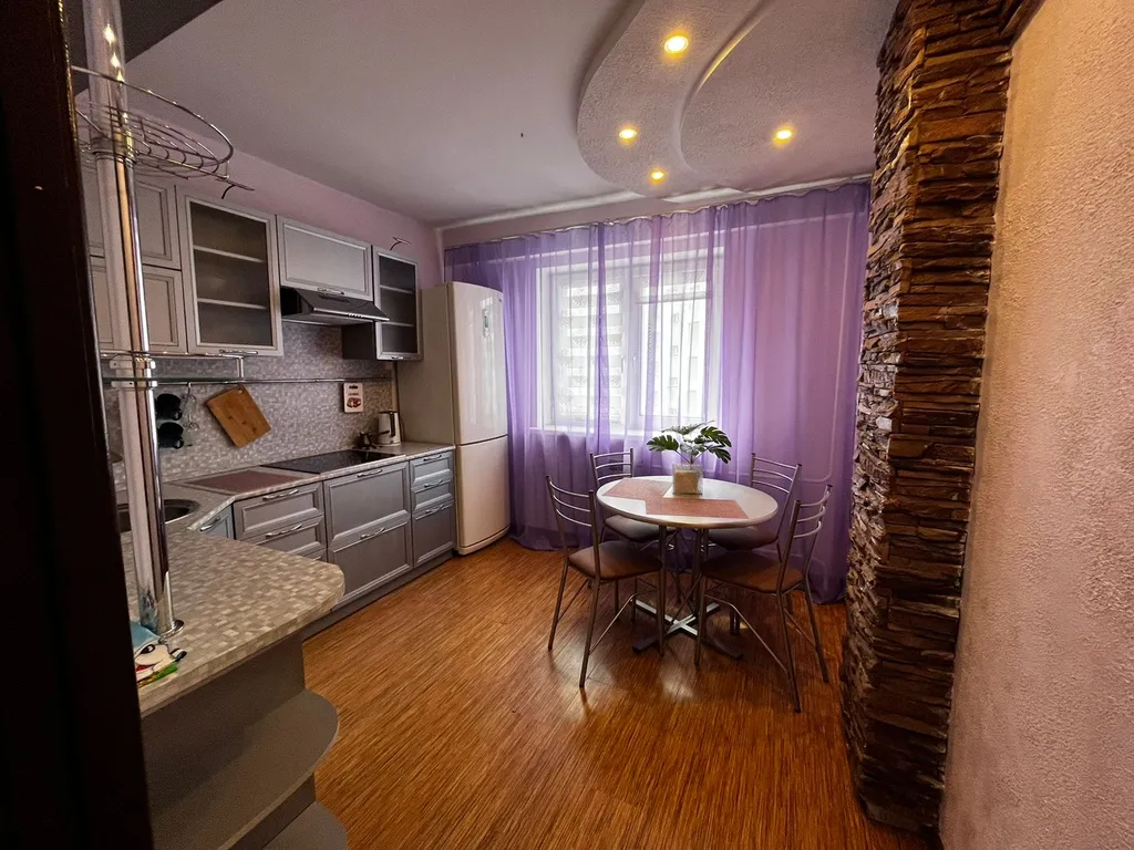 Просторная, недалеко от набережной