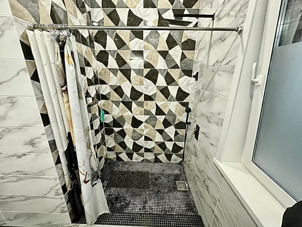 Уютный дом в лесу на 3 семьи