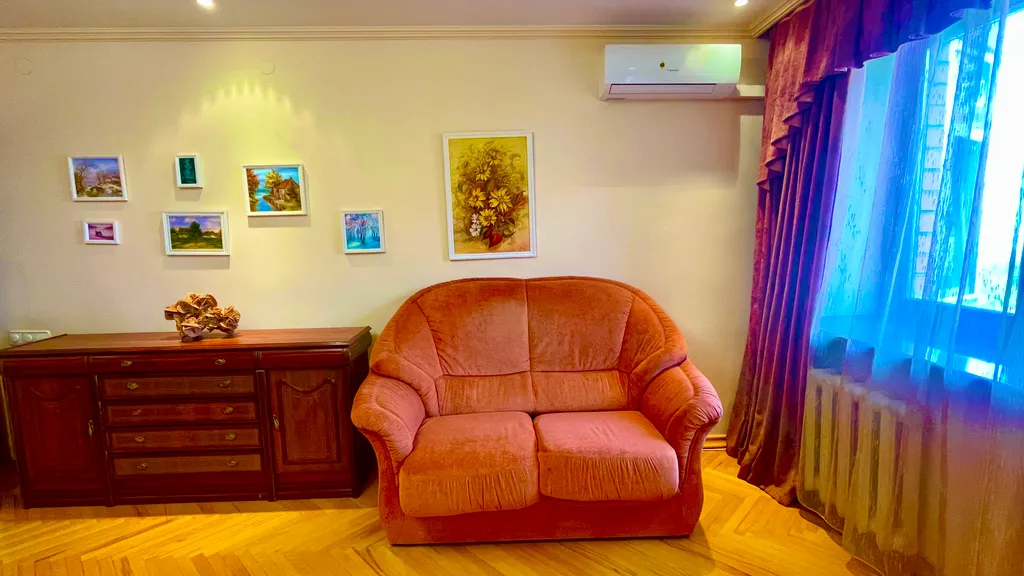 Просторная трешка в центре