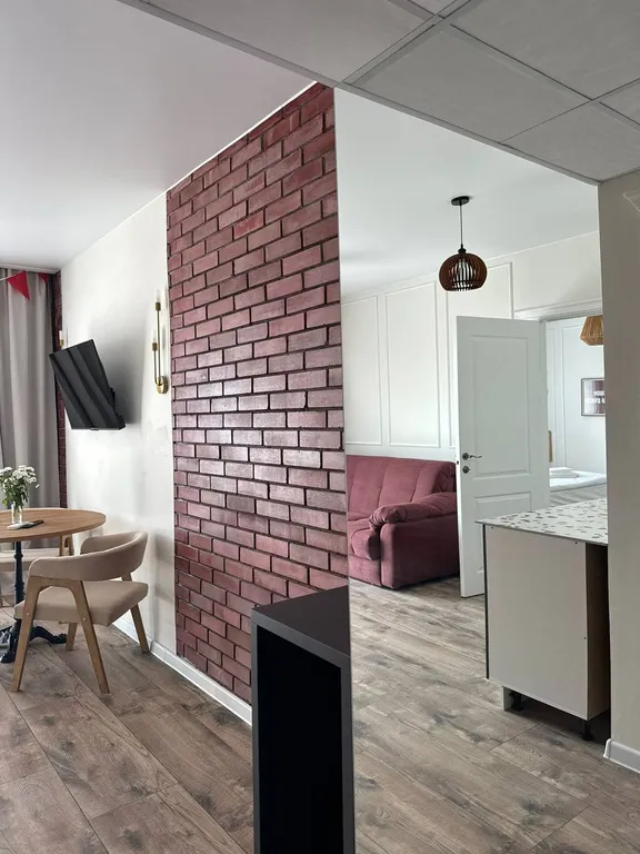 Гостевой номер с видом на озеро и Иверский монастырь