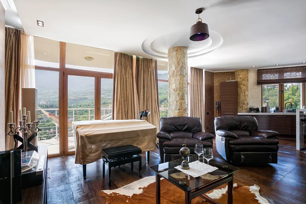 Апартаменты Premium с видом на море, горы возле Артека