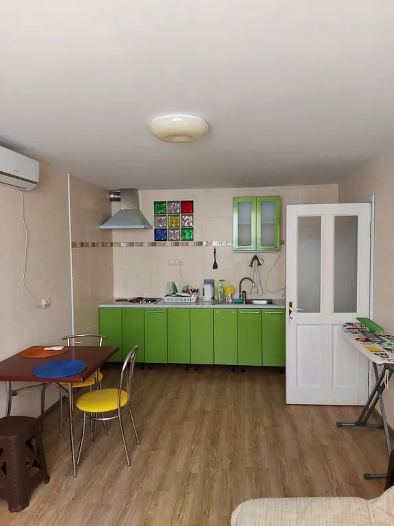 2 комнатная .на Донской 26а