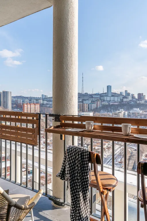 Просторная дизайнерская квартира с видовой терассой на берегу моря