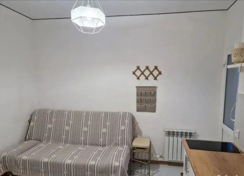 Уютная квартира с кухней, парковкой и морем за окном