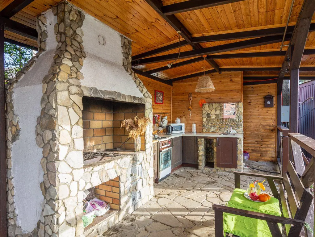 Уютный дом с видом на горы