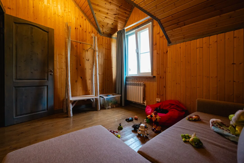 Коттедж у пруда