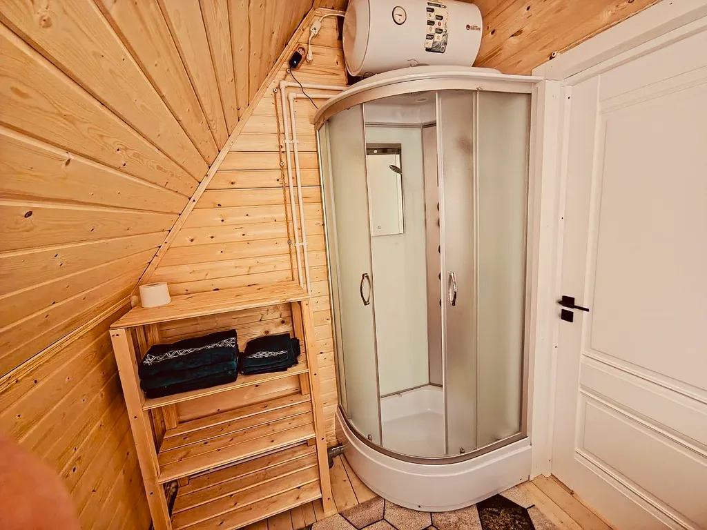 Домик а-фрейм на участке 10 соток