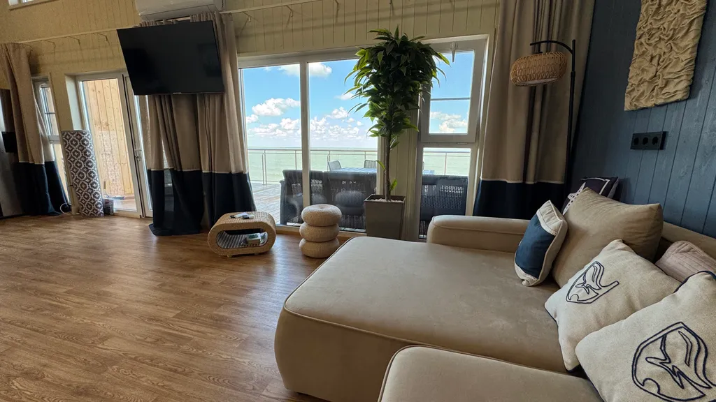 Коттедж с видом на море