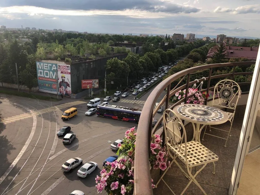 Квартира в центре возле танка