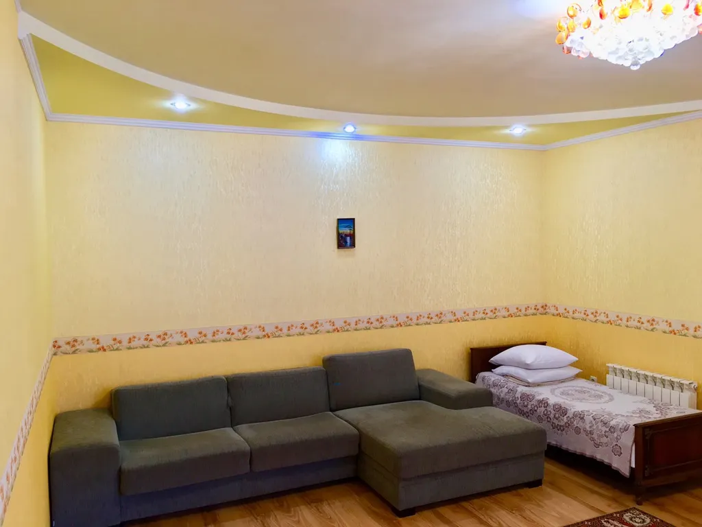 Уютный дом с беседкой