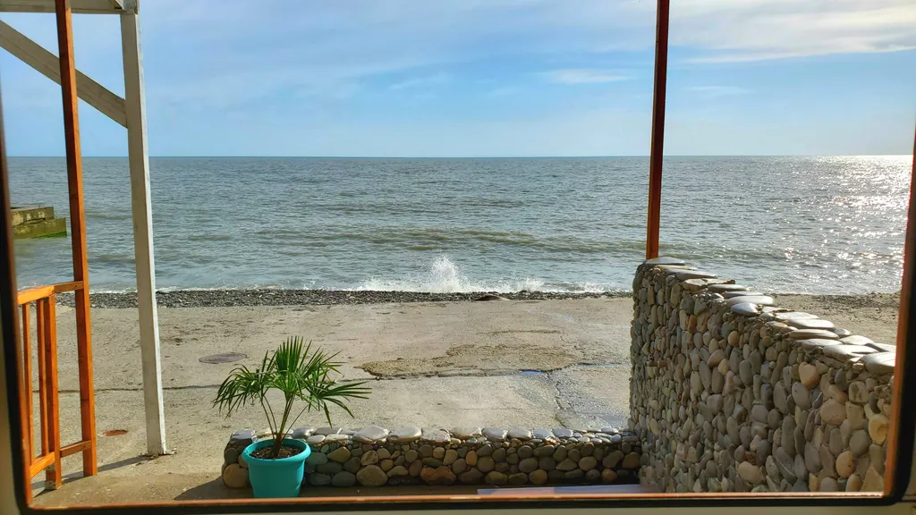 Двухкомнатные апартаменты с выходом к морю