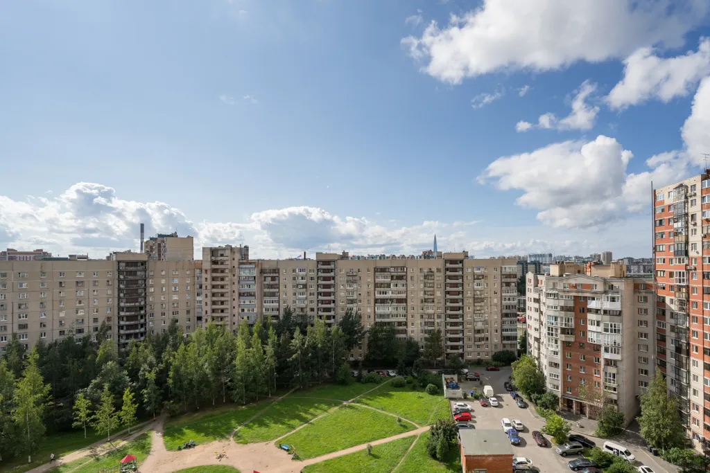 Квартира Квартира Евродвушка с зоной отдыха на лоджии рядом с метро Комендантский проспект — Санкт-Петербург