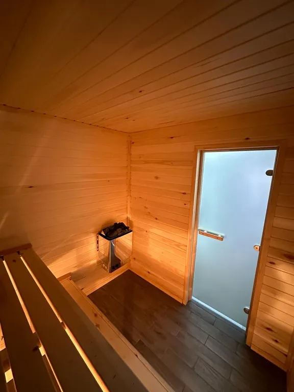 Коттедж Дом у прудов — Коммунар