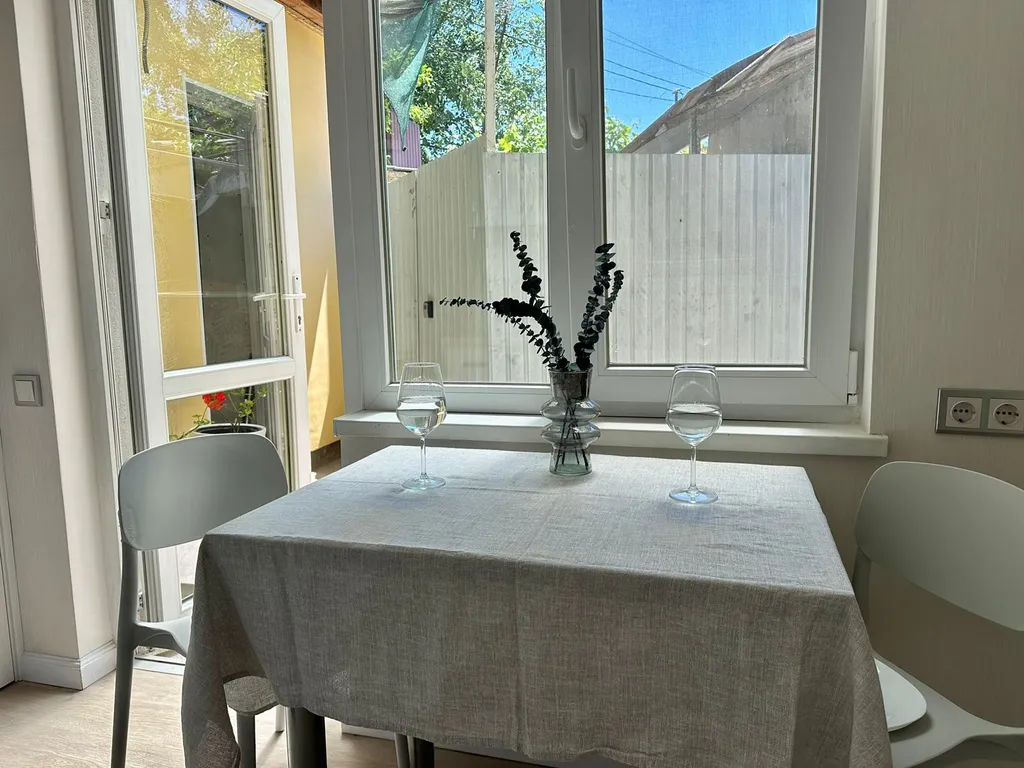 Уютная квартира с двориком, рядом с песчаным пляжем