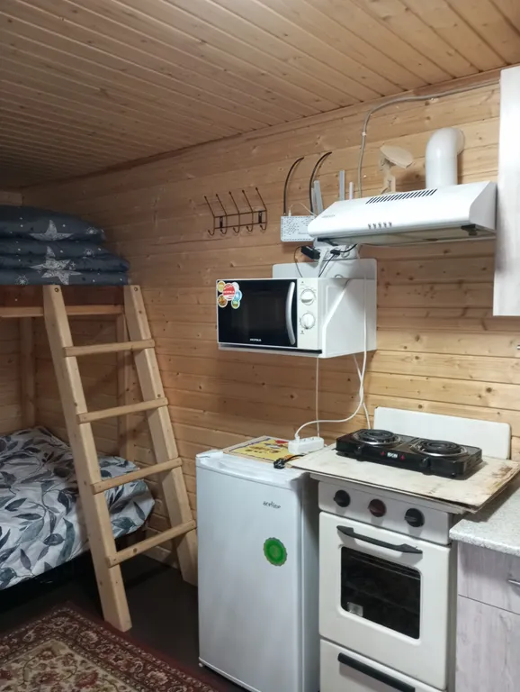 Домик у озера