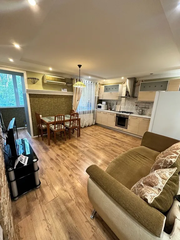 Квартира на центральной площади ленина