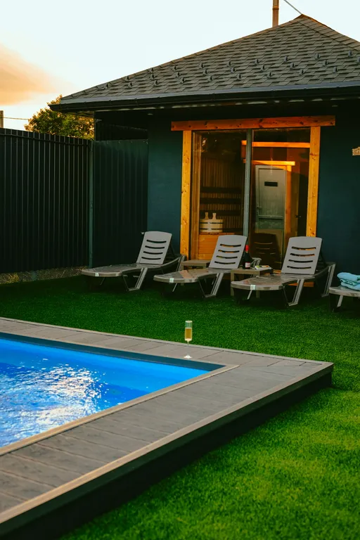 Коттедж Просторный комфортабельный коттедж — Медведовская