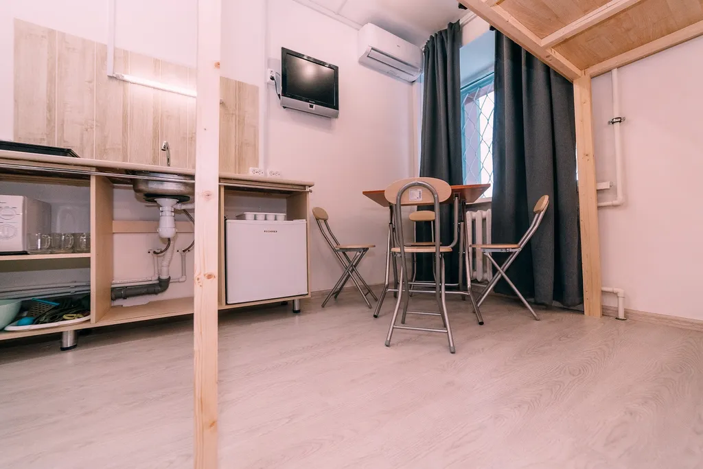 Комната со своим санузлом и мини-кухней в историческом центре