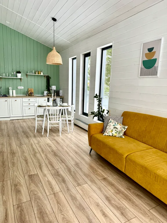 Коттедж Уютный барн с баней на дровах и пением птиц в саду — Заворово