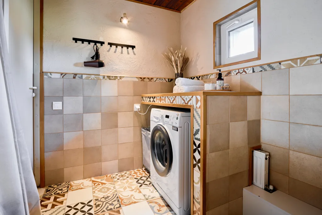 Коттедж Уютный просторный дом с баней для большой семьи — Ропшинские Ключи