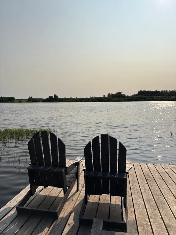 Smaland Ranta house-шале на высоком берегу с видом на реку и закат