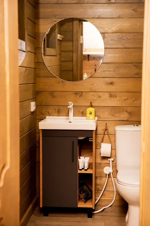 Коттедж Дом с баней и чаном в окружении леса и выходом к реке — Шадрино