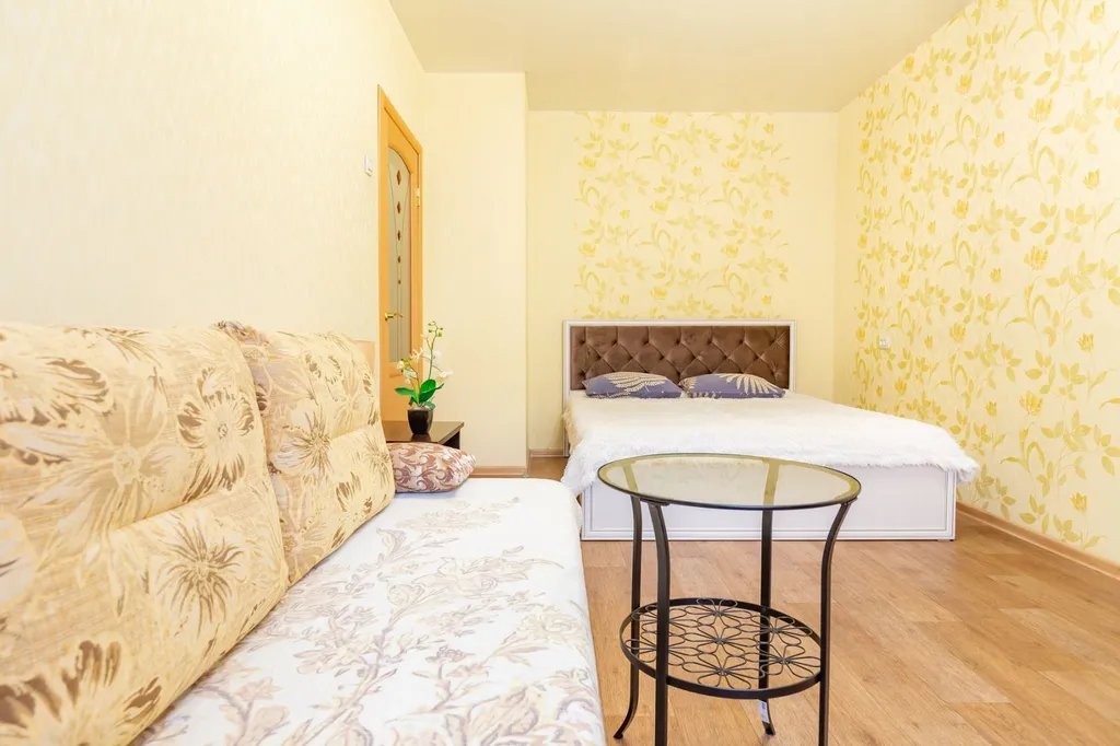 Центр, рядом универмаг Гомель