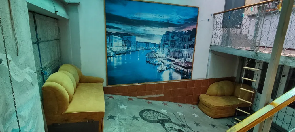 Уютный дворик у моря