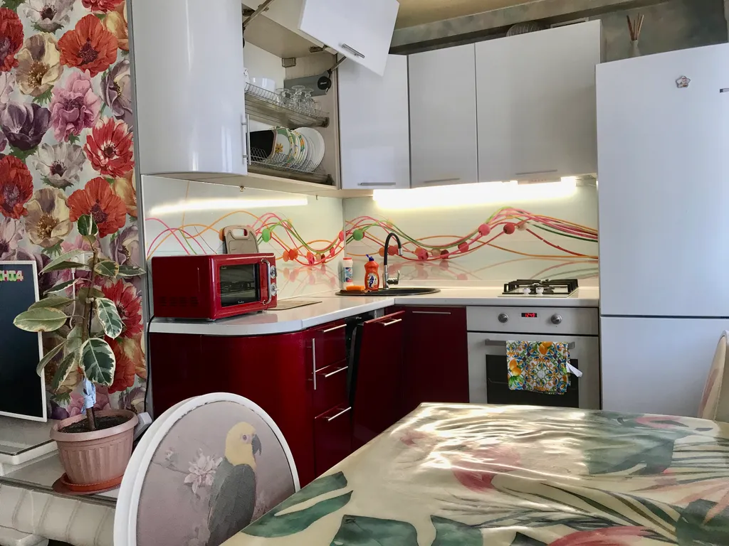 Светлая просторная двухкомнатная квартира — аренда посуточно в Хабаровск