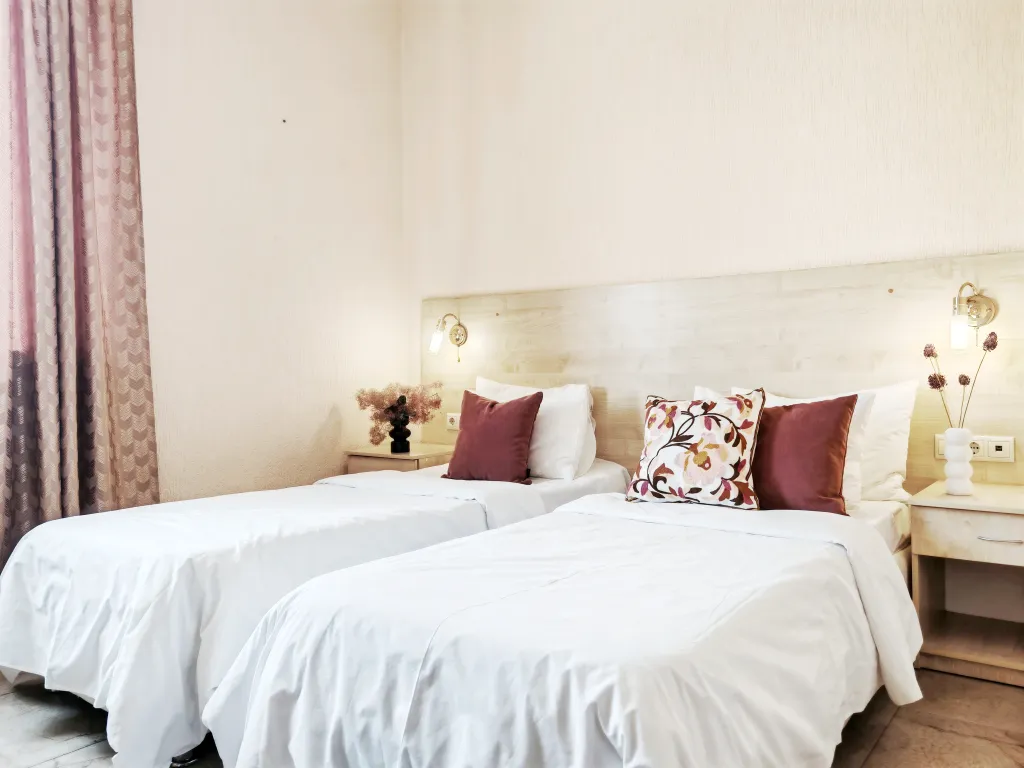 Квартира Квартира Трехместный номер "Комфорт" - тишина, прохлада и уют! — Геленджик