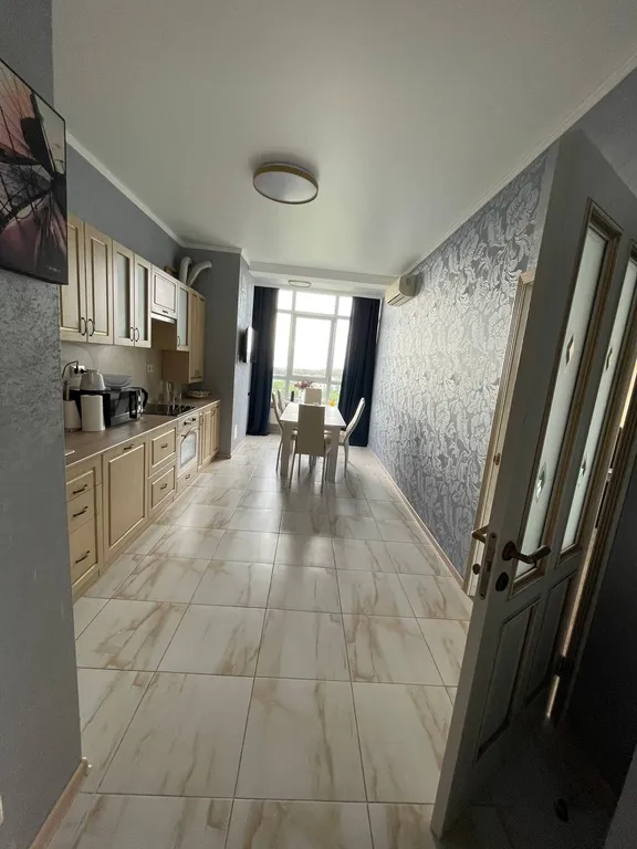 Квартира в центре с видом на горы и море