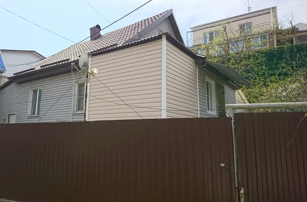 Коттедж Дом с участком в центре города — аренда посуточно в Туапсе