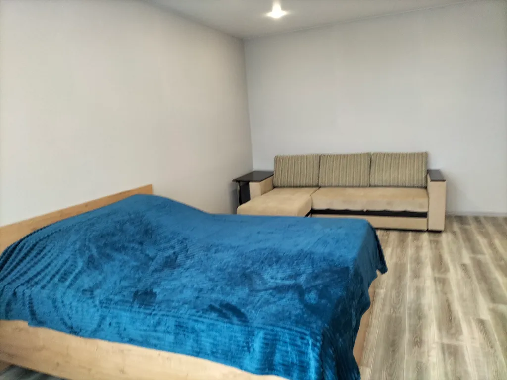 Двухкомнатная возле Зима-Лето