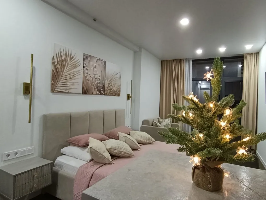 Дизайнерская студия Ls-art-sweet caramel с видом на море с 4 этажа