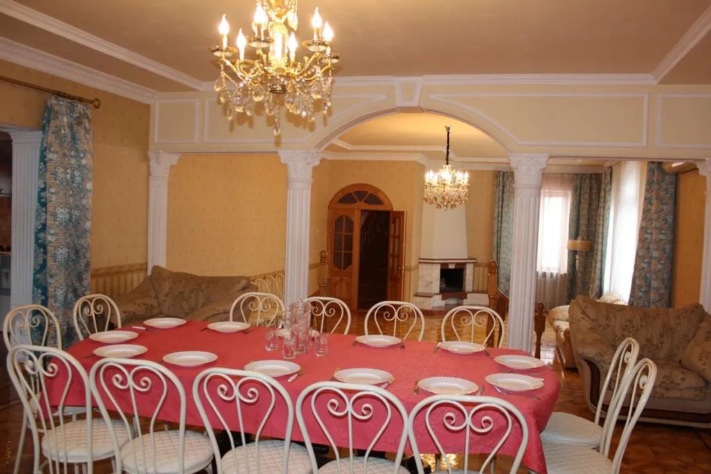 Дом рядом с парком Краснодар с банькой и бассейном