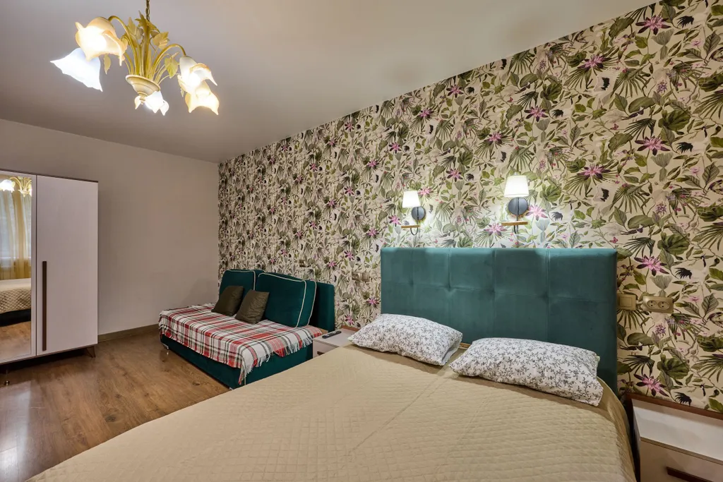 6-местные апартаменты рядом с УГМК и киностудией