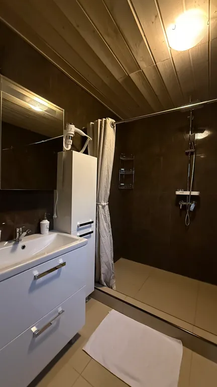 6-комнатный Дом