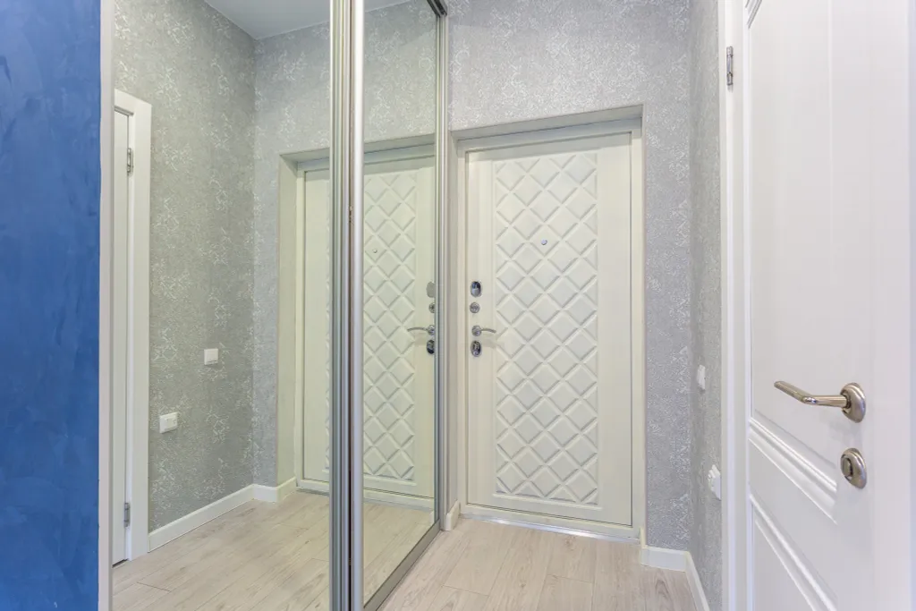 Квартира с балконом и видом на гору