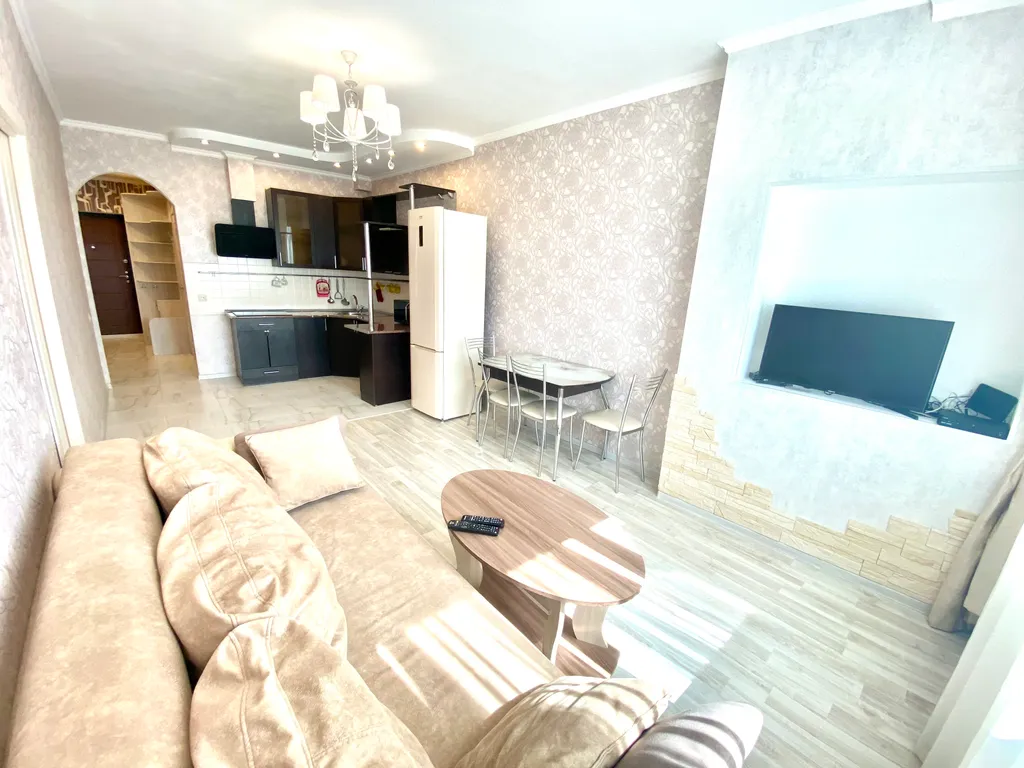 Квартира Квартира Сочи на ладони! Центр. Парковка. Кухня-гостиная и две спальни. — Сочи