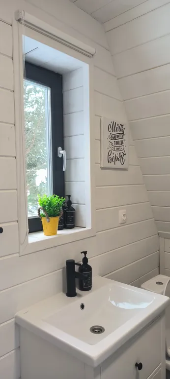 Современный дом в сосновом лесу в 30 минутах от аэропорта