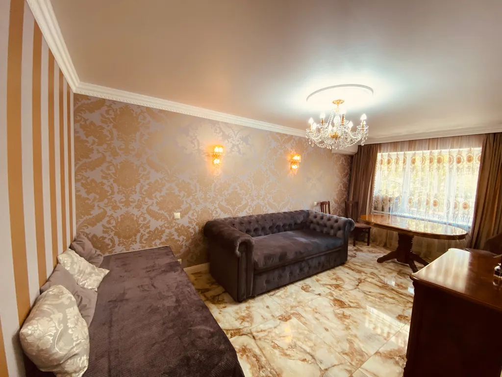 Трёхкомнатная квартира в самом центре Сочи рядом с морем