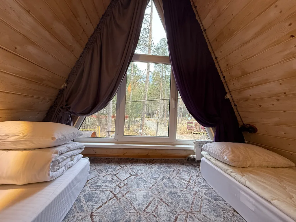 А-Frame домик с видом на гору Чегет