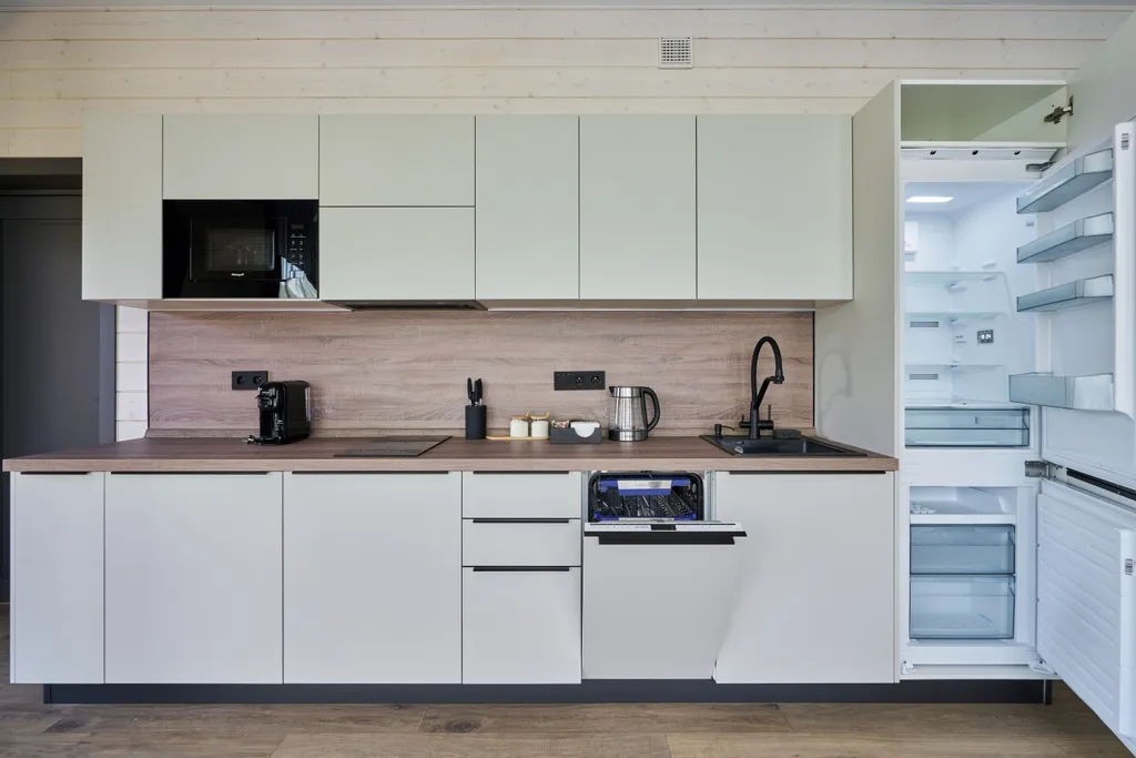 Большой панорамный дом с камином и сауной