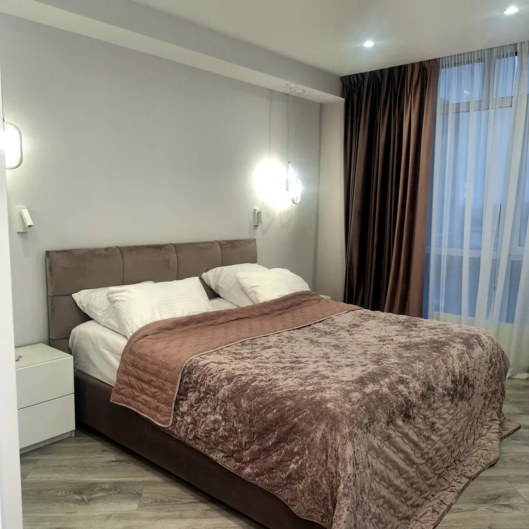 Современная уютная 2х комнатная квартира (евротри) в центре города