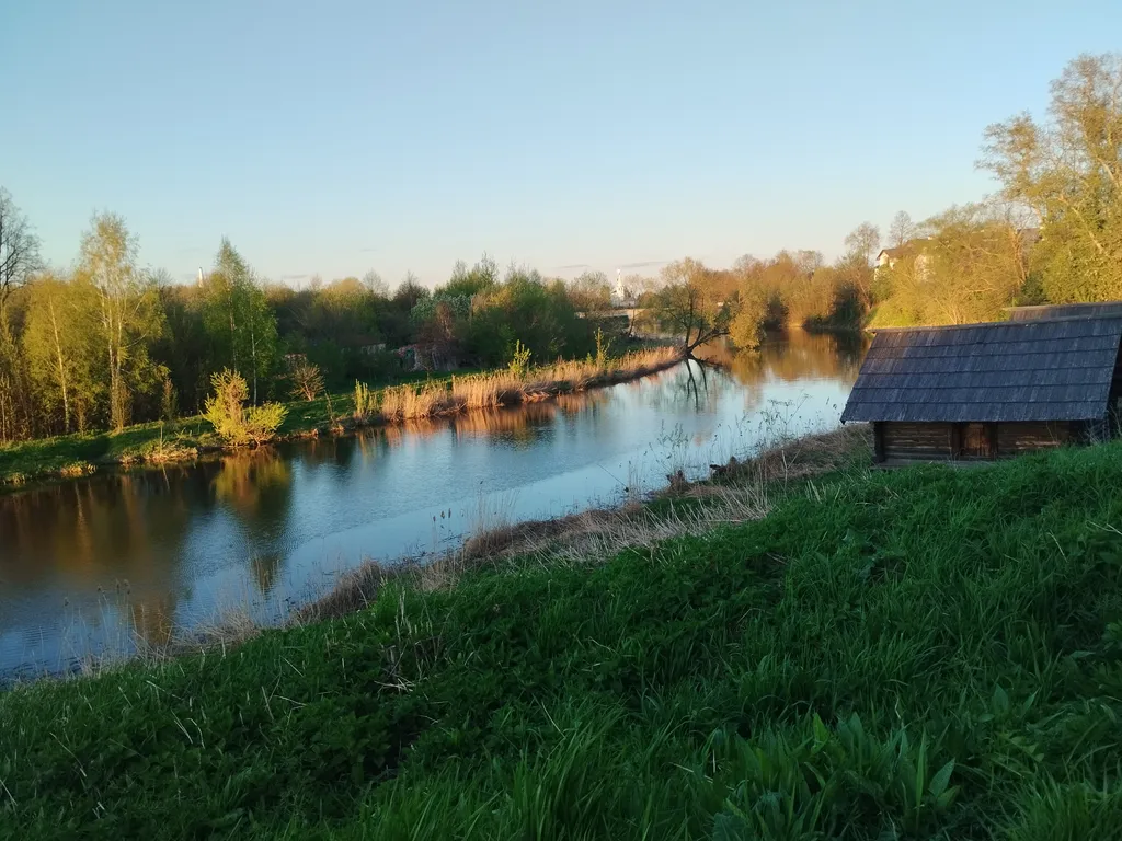 Уютный домик около Деревянного зодчества