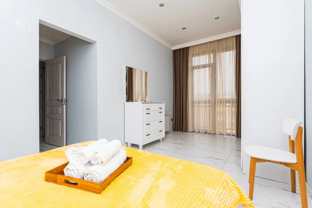 Просторная, семейная квартира с 3 спальнями / Стей Инн