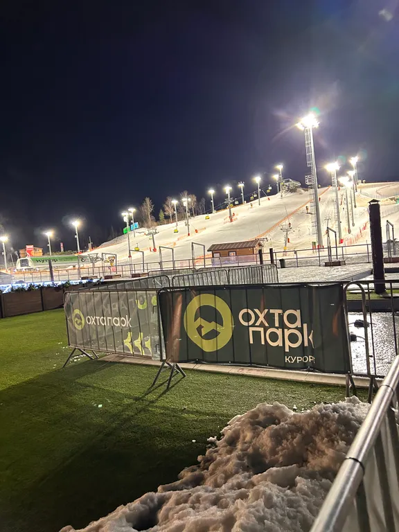 Лисья нора с сауной и террасами