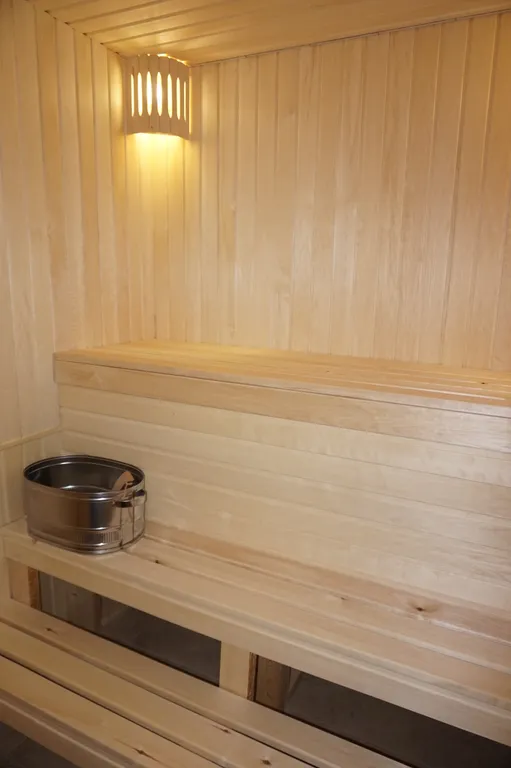 Коттедж Уютный большой дом для дружных компаний — Запорожское